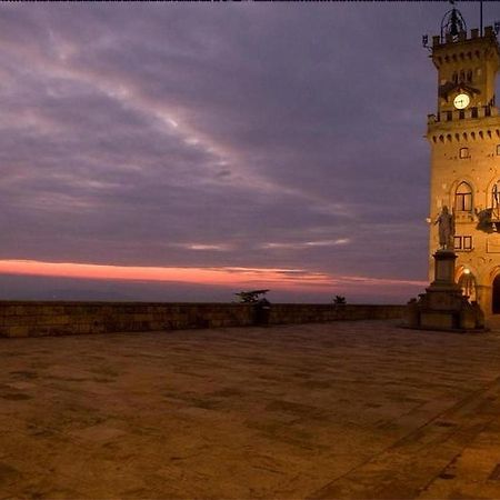 Hotel La Rocca ซานมารีโน ภายนอก รูปภาพ