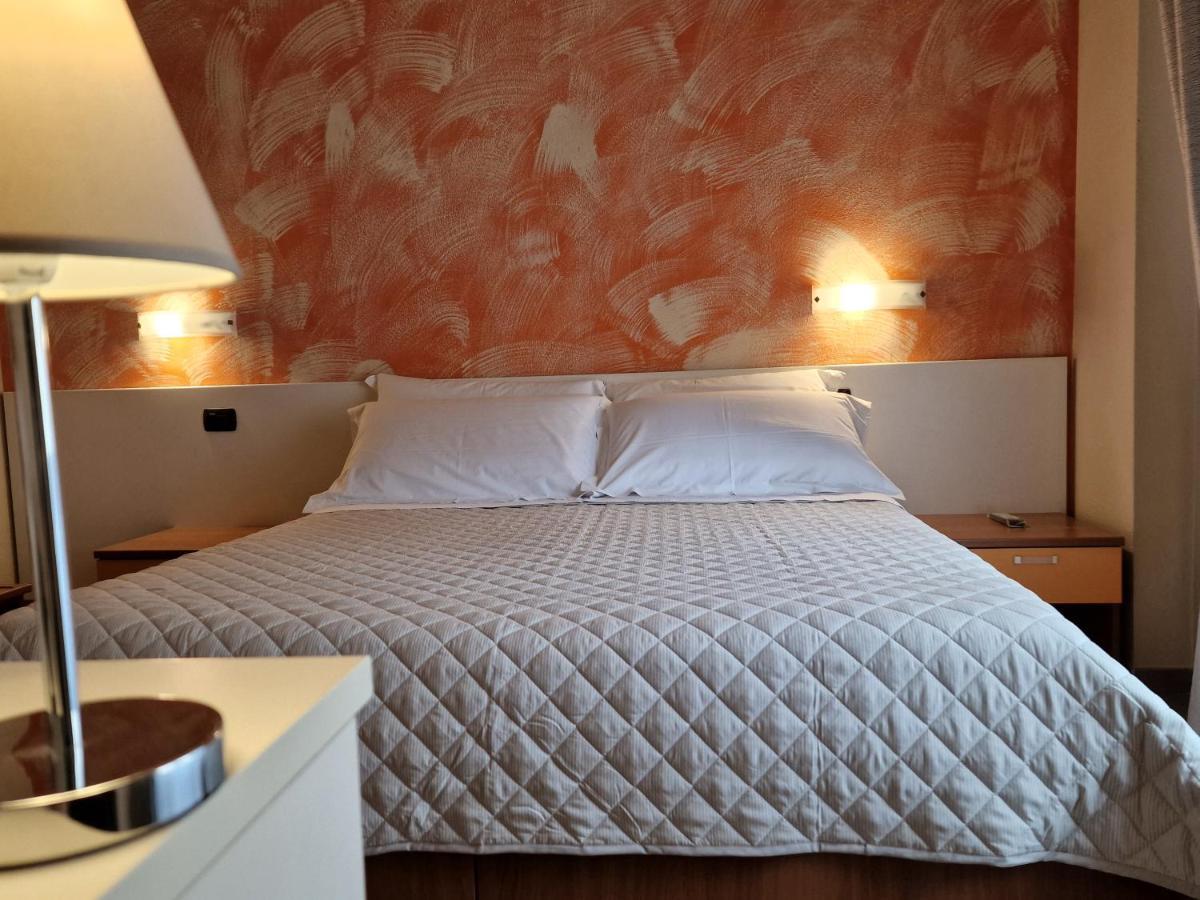 Hotel La Rocca ซานมารีโน ภายนอก รูปภาพ