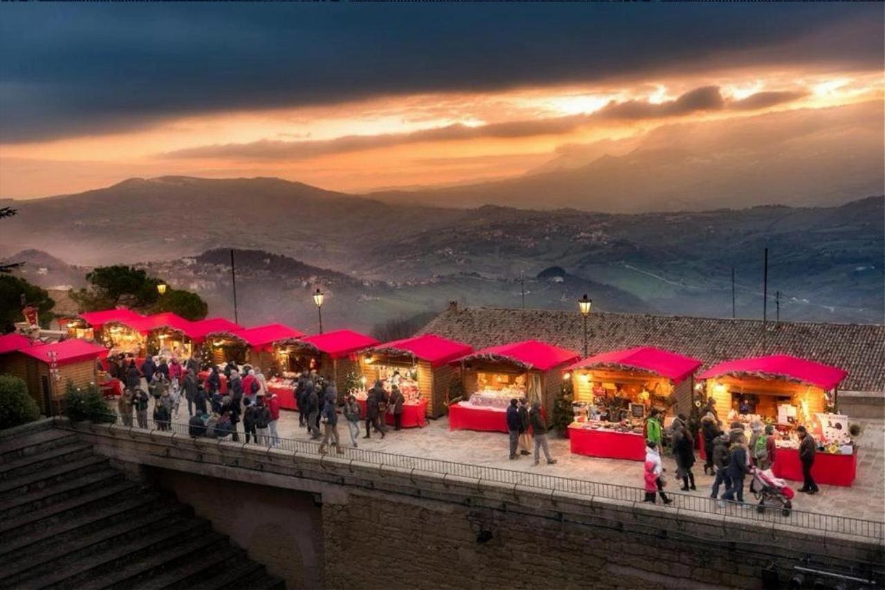 Hotel La Rocca ซานมารีโน ภายนอก รูปภาพ