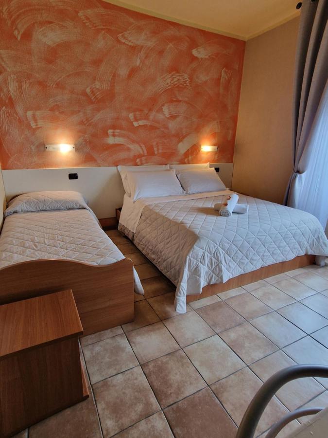 Hotel La Rocca ซานมารีโน ภายนอก รูปภาพ