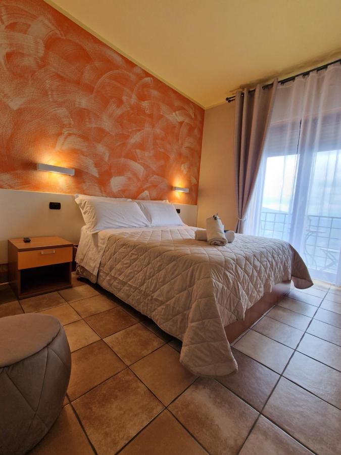 Hotel La Rocca ซานมารีโน ภายนอก รูปภาพ