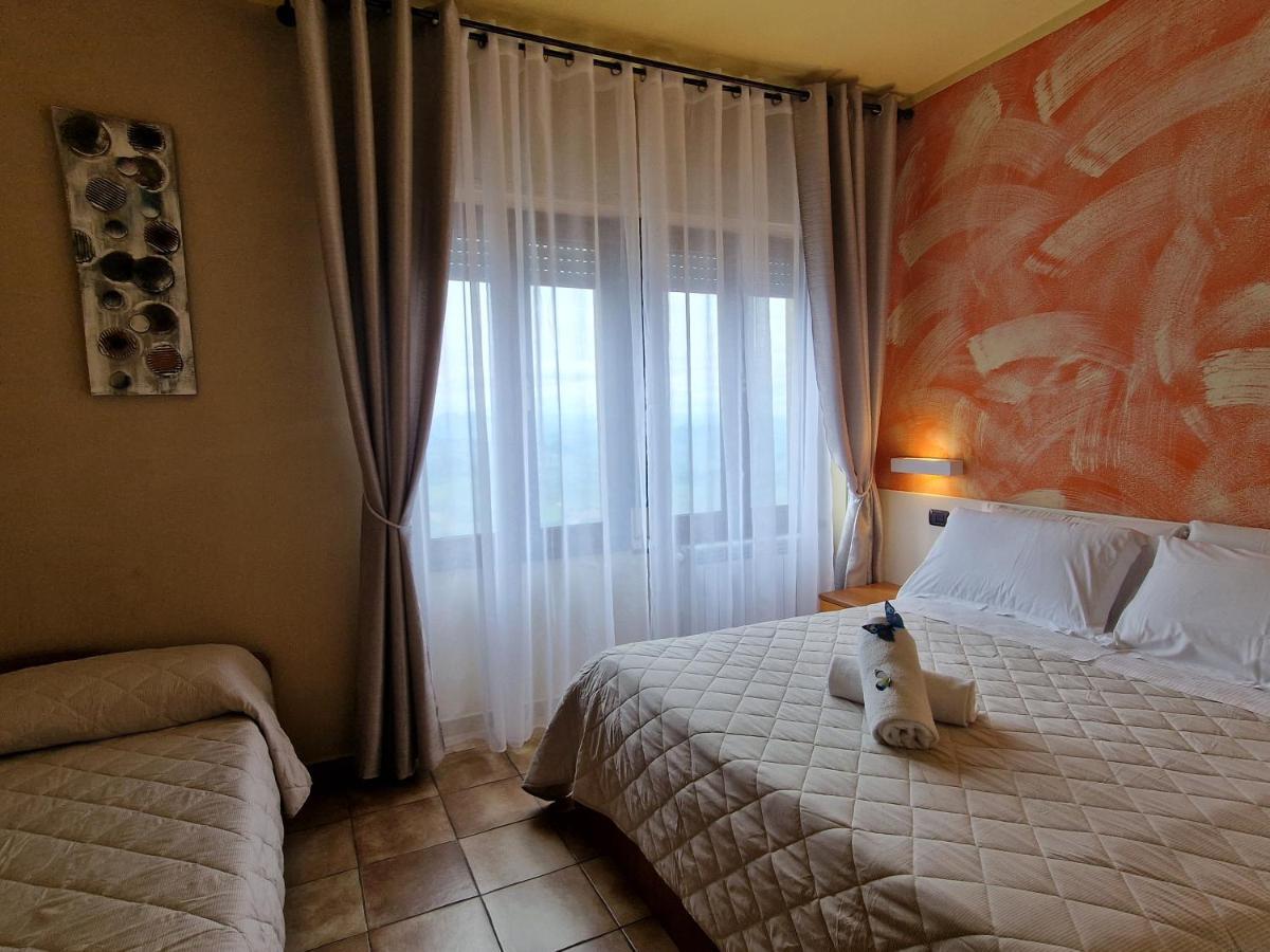 Hotel La Rocca ซานมารีโน ภายนอก รูปภาพ