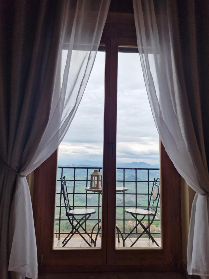 Hotel La Rocca ซานมารีโน ภายนอก รูปภาพ