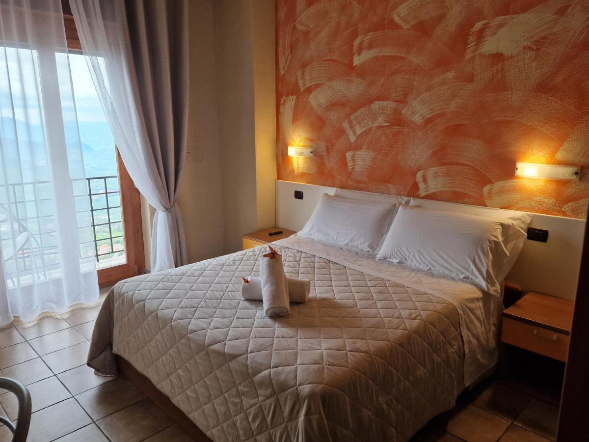 Hotel La Rocca ซานมารีโน ภายนอก รูปภาพ